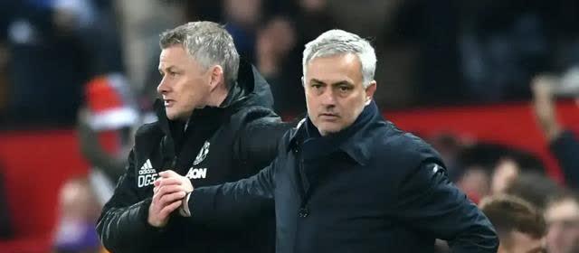 关于曼联客场告负，索尔斯克亚球队遭遇连败的信息